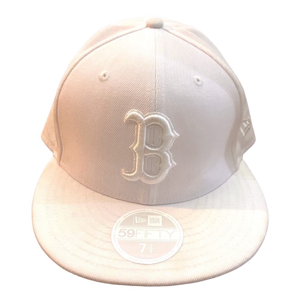 New Era Boston Red Sox MLB all white brand new fitted size 7 3/4